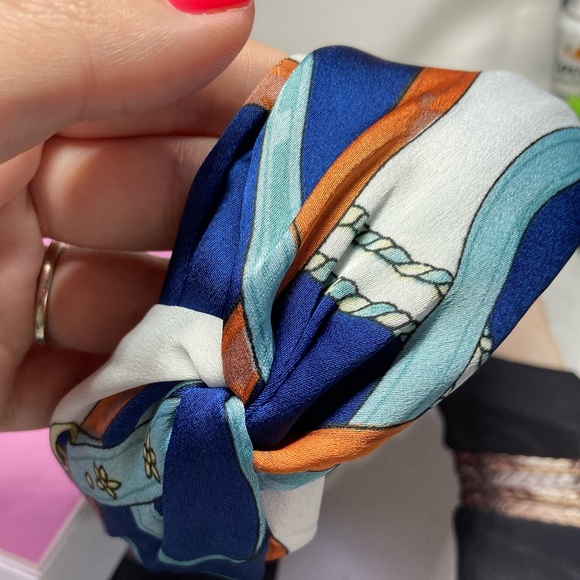 Blue Headband - Picture 3 of 3